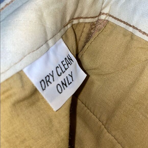 Vintage Tan Chinos with Relaxed Fit and Wide-Leg Design - Picture 9 of 10